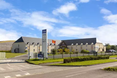 Extérieur de l'hôtel | Acadine, hôtel au Neubourg Extérieur de l'hôtel | Acadine, hôtel au Neubourg